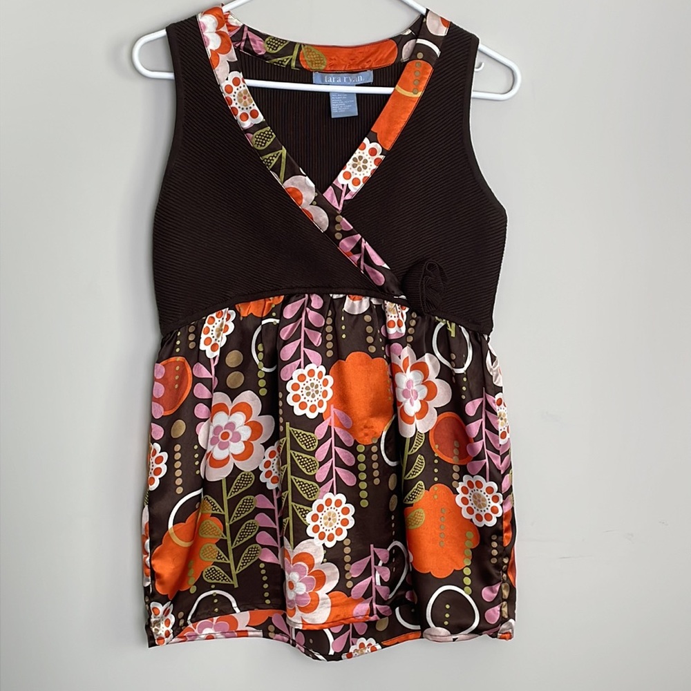 Tara Ryan Brown & Orange Knit Tank with Satin V-Neck trim and body- size medium